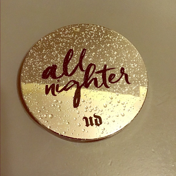 SOLD 🚫 Urban Decay All Nighter setting powder - Picture 1 of 3